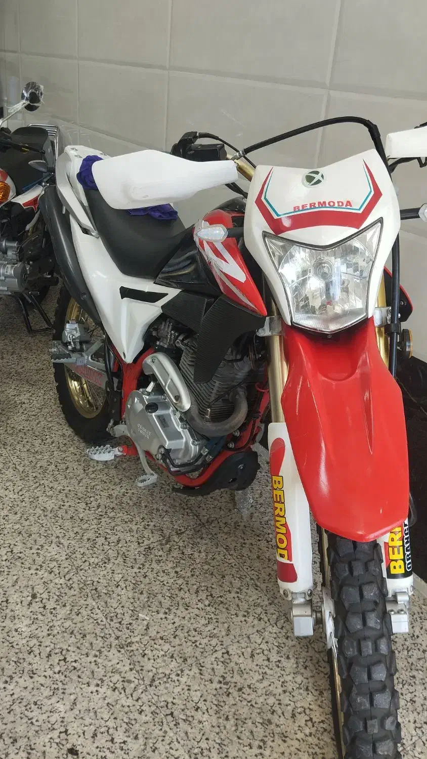 برمودا 250|موتورسیکلت|هشترود, |دیوار