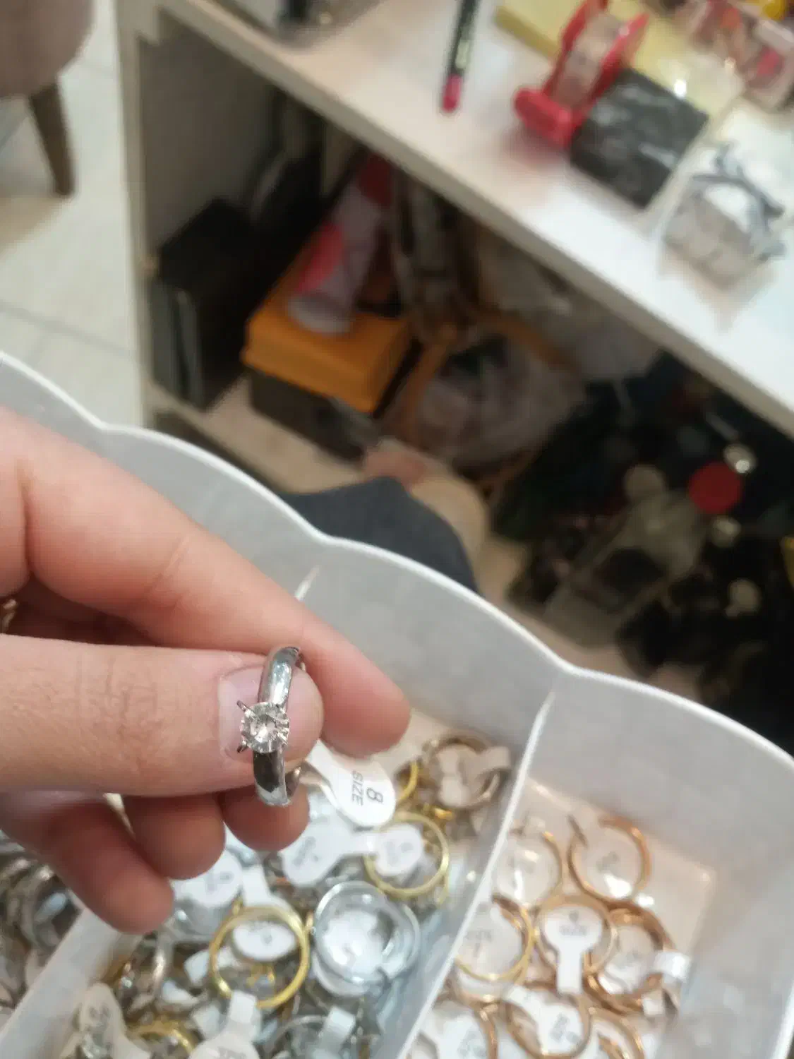 انگشتر|بدلیجات|اندیشه, اندیشه فاز ۱|دیوار