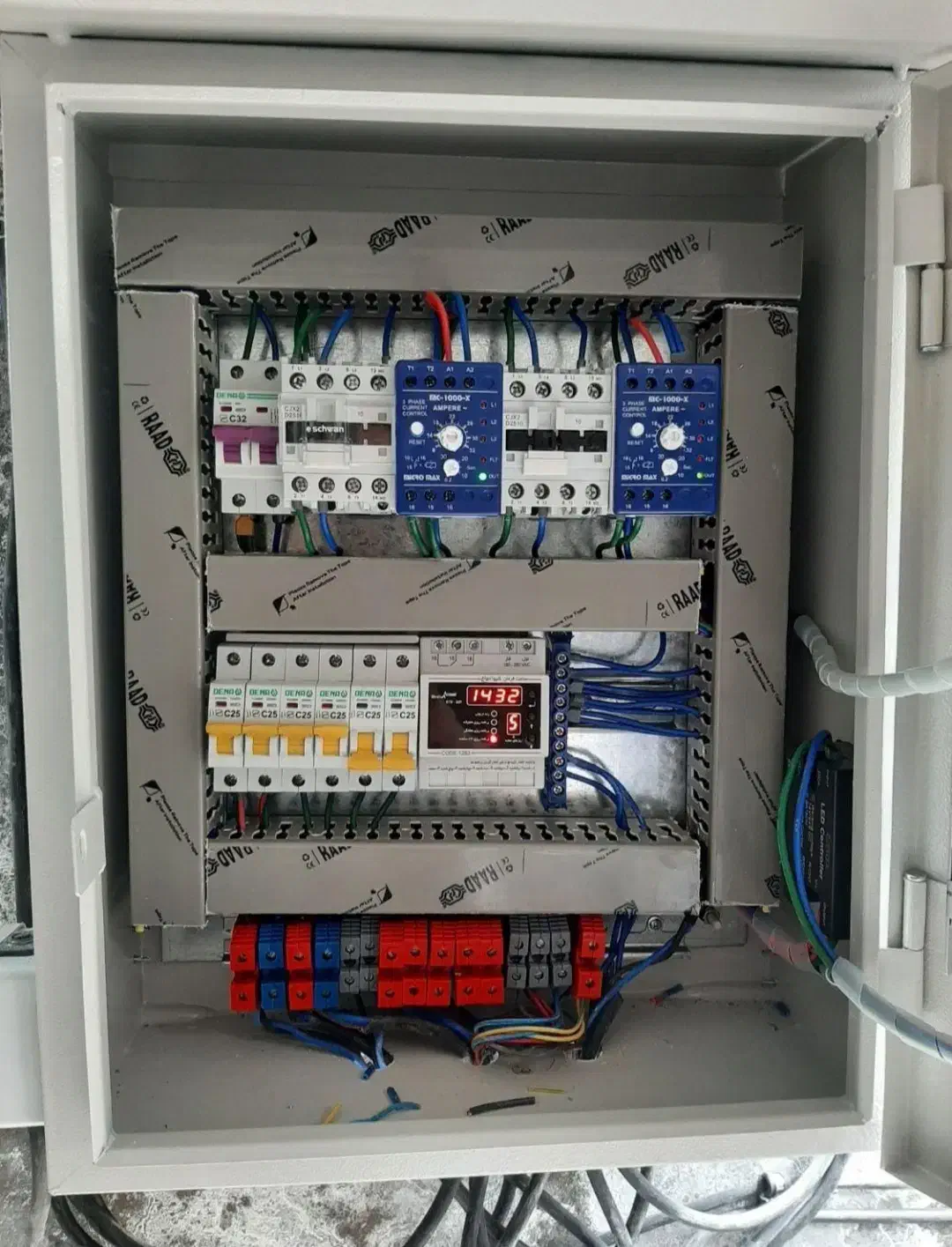 برقکاری ساختمان و نصب دوربین|خدمات پیشه و مهارت|کبودرآهنگ, |دیوار