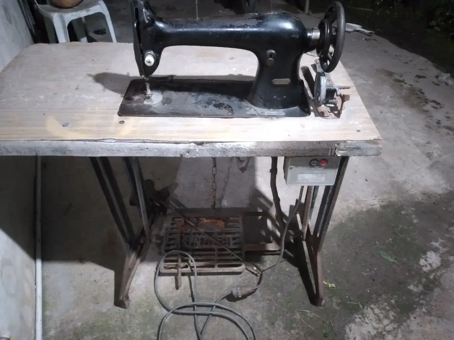 چرخ خیاطی قدیمی|چرخ خیاطی و ریسندگی|لنگرود, |دیوار