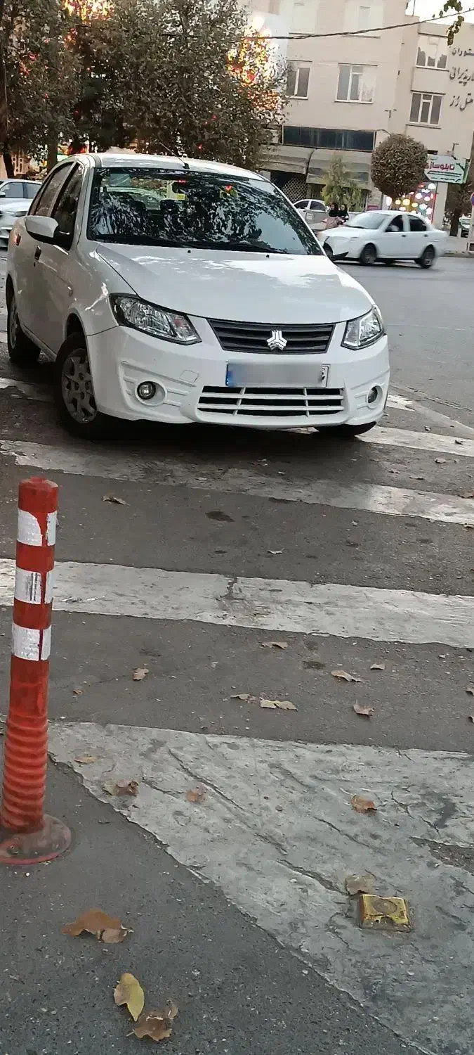 ساینا بیرنگ.|خودرو سواری و وانت|قم, چهل درخت‎|دیوار