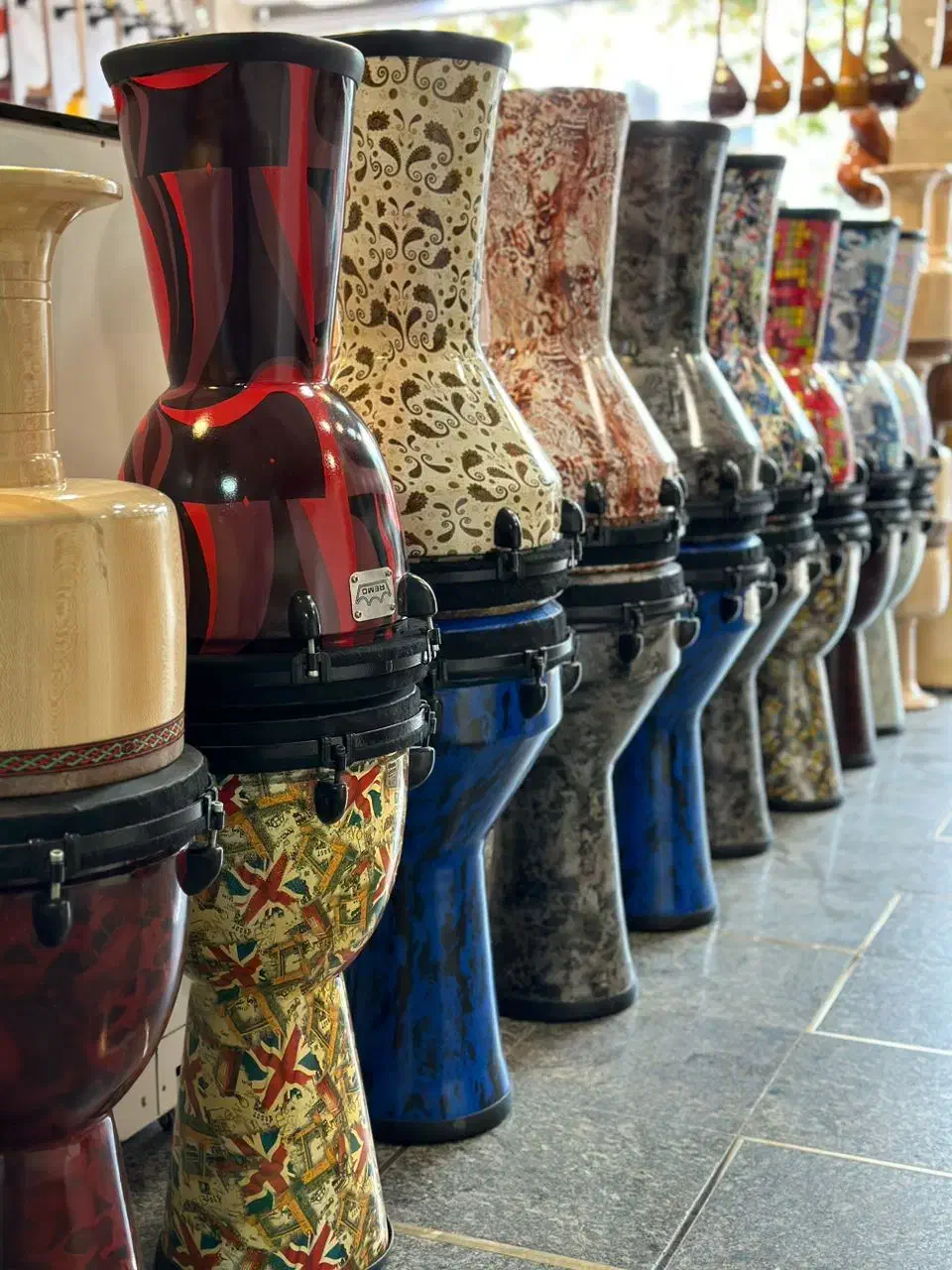 جیمبی سایز۱۲طرح رموگالری موسیقی آرتیا پاساژ شهرسبز|درام و پرکاشن|لاهیجان, انقلاب|دیوار