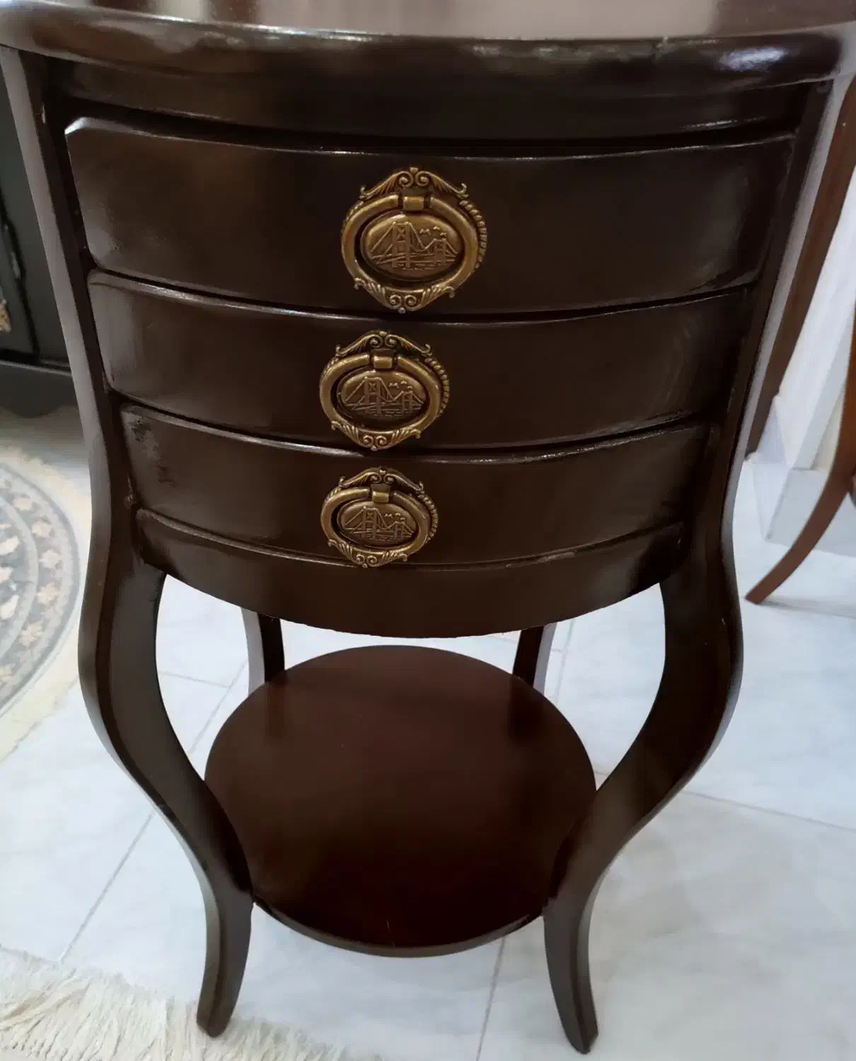 میزتلفن|میز تلفن|ارومیه, |دیوار