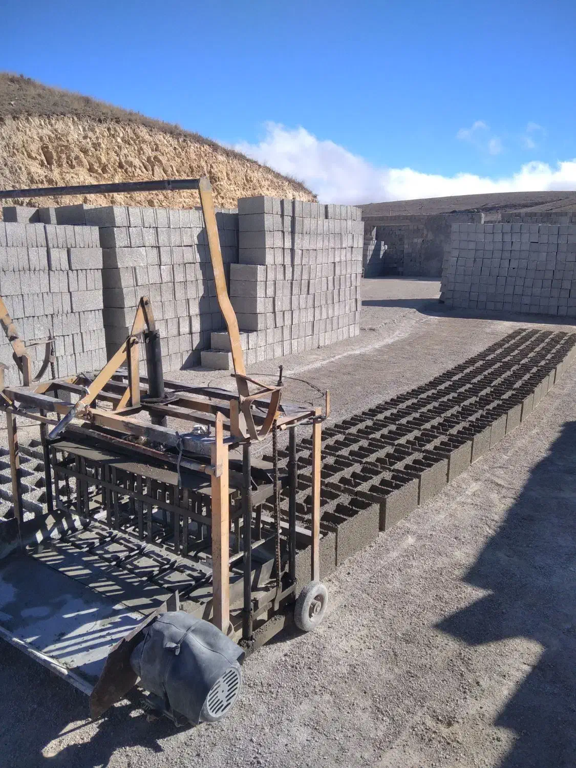 تجهیزات کارگاه|ماشین‌آلات صنعتی|عنبران, |دیوار