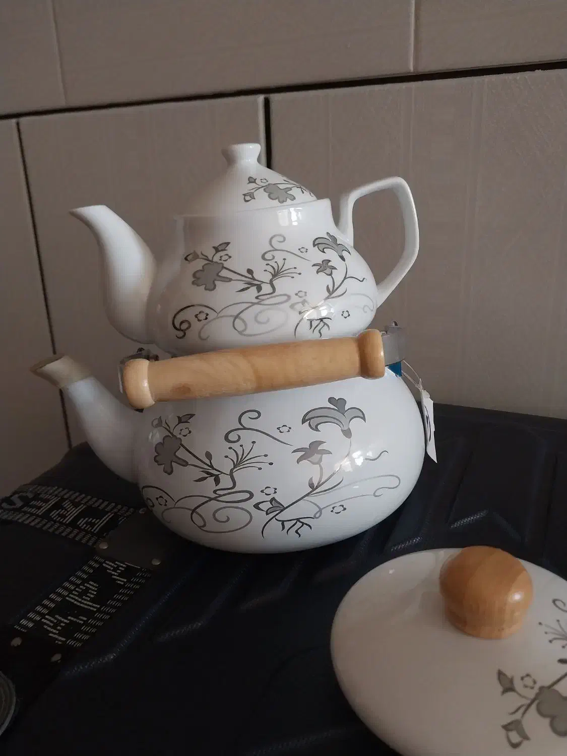 کتری و قوری|قوری، کتری، قهوهساز دستی|لنجان, |دیوار