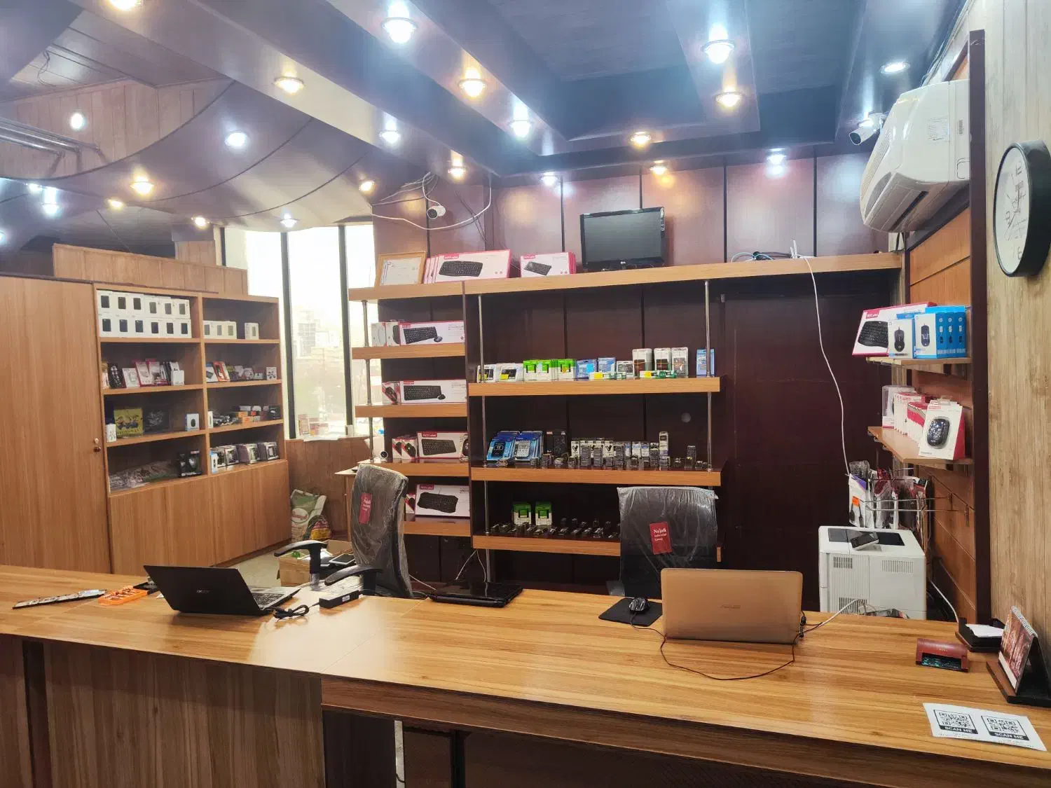 استخدام نیروی مسلط به پشتیبانی سایت و فروش|استخدام رایانه و فناوری اطلاعات|شیراز, ملاصدرا|دیوار