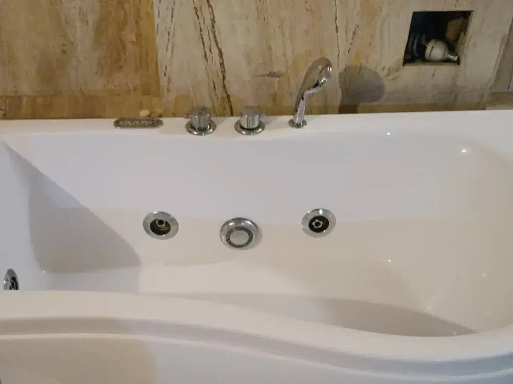 جکوزی و پنل دوش استفاده نشده|لوازم حمام|بابل, |دیوار