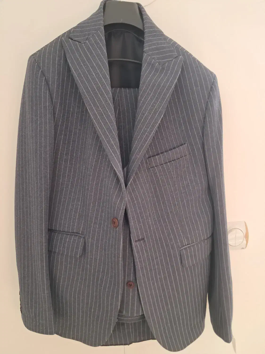 کت و شلوار|لباس|خسروشاه, |دیوار