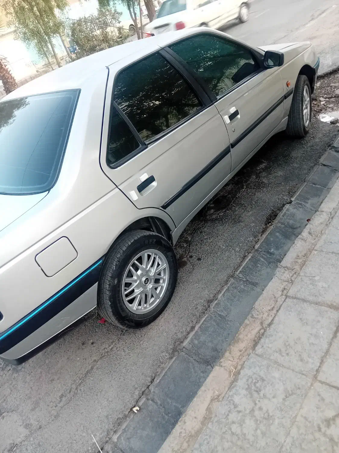 سلطان جاده پژو نقره ای مدل ۸۹|خودرو سواری و وانت|زابل, |دیوار