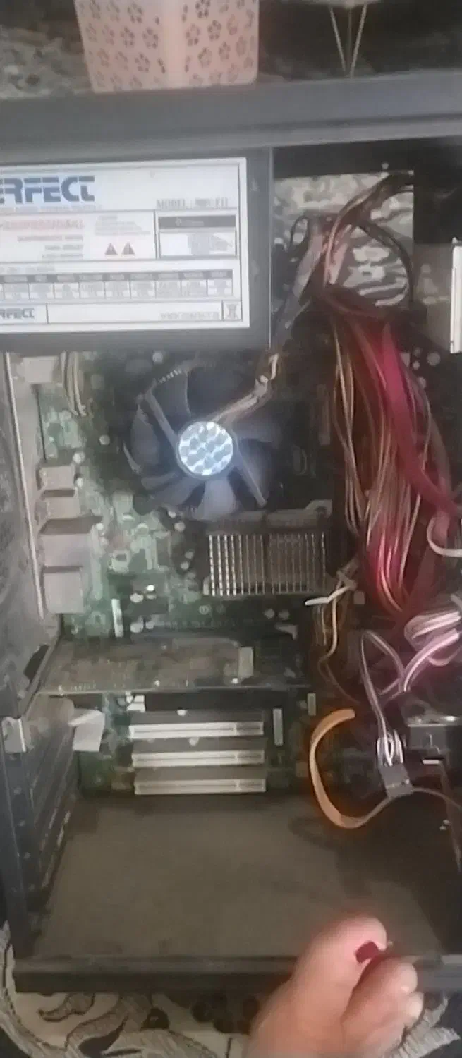 کامپیوتر سالم|رایانه رومیزی|قدس, شهر‌قدس|دیوار