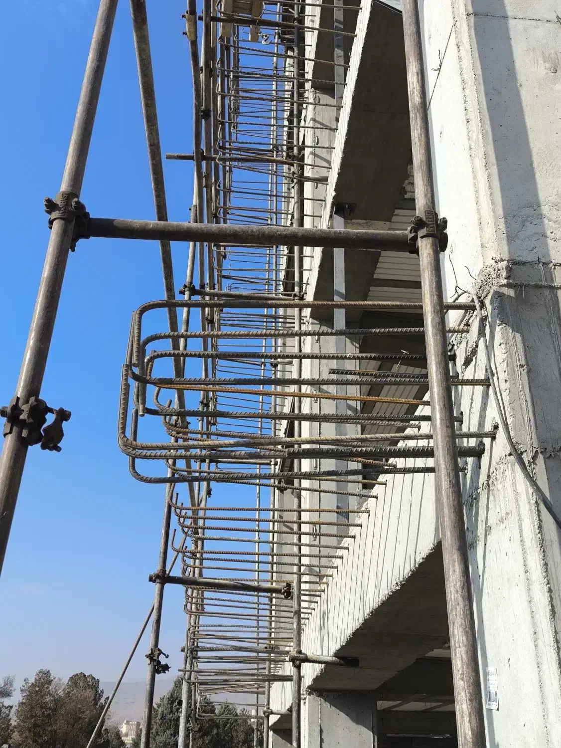 کاشت میلگرد و بولت نصب صفحه و پلیت|خدمات پیشه و مهارت|سنندج, |دیوار