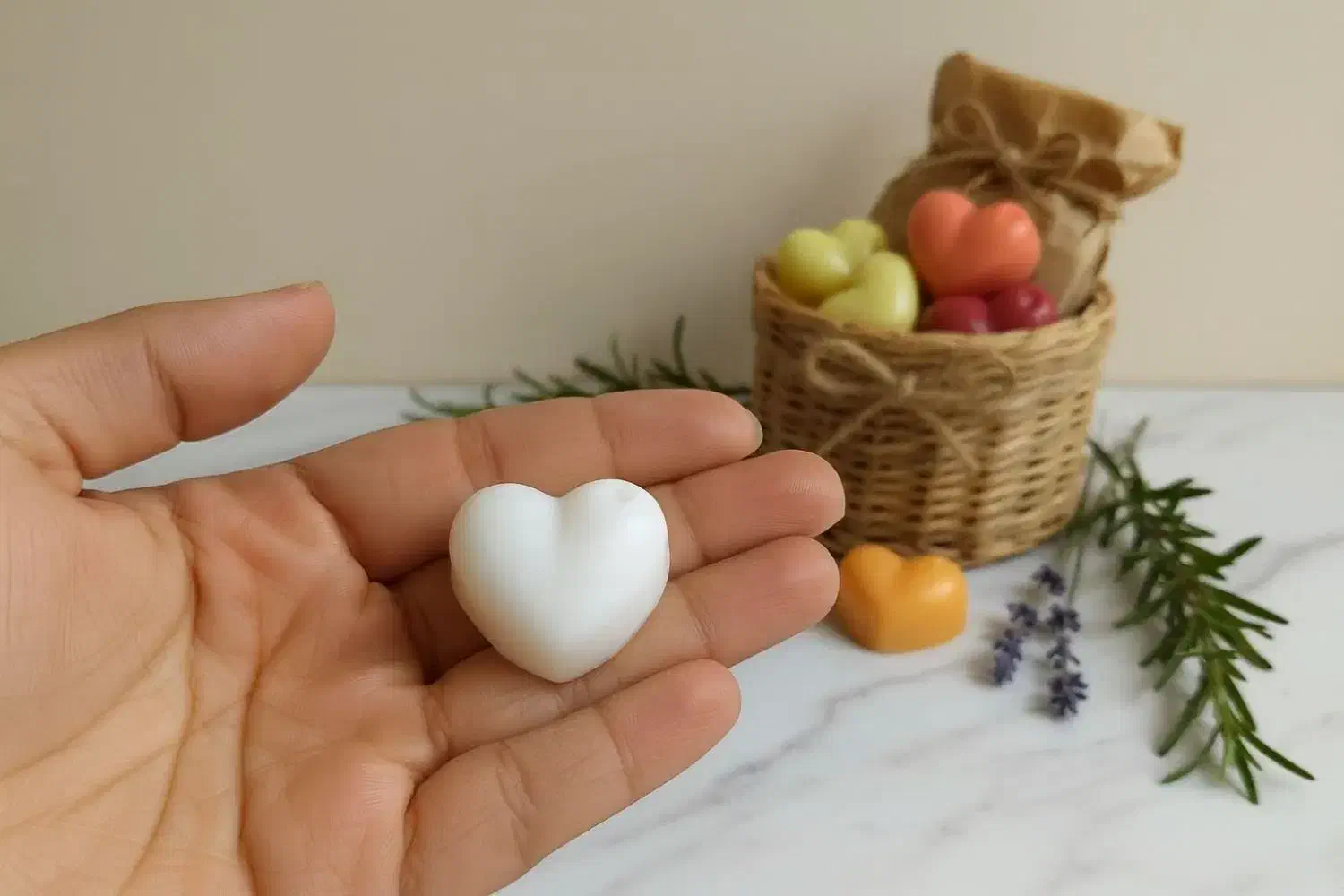 گیفت عروس صابون دستساز قلب قیمت بسیار مناسب|آرایشی، بهداشتی، درمانی|رفسنجان, |دیوار