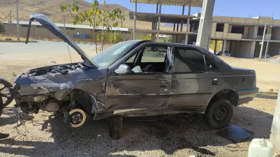 پژو۴۰۵ تصادفی|خودرو سواری و وانت|شهرکرد, |دیوار