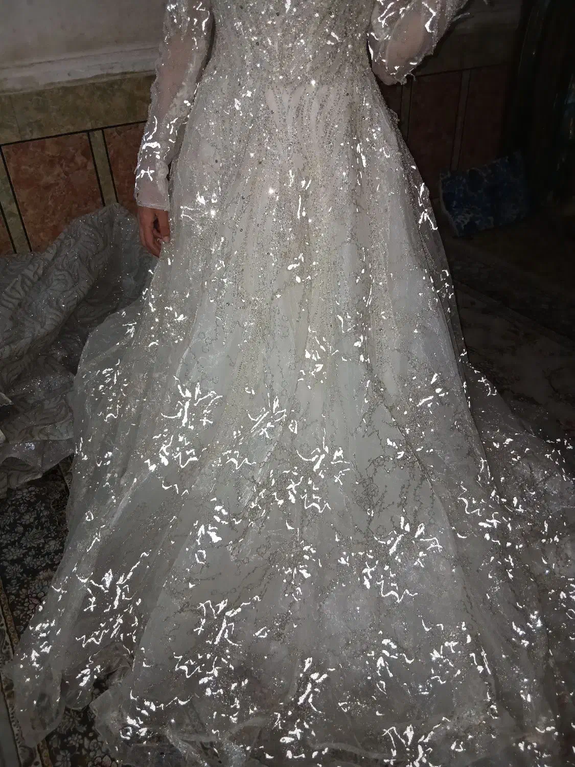 لباس عروس|لباس|اهواز, منبع اب|دیوار