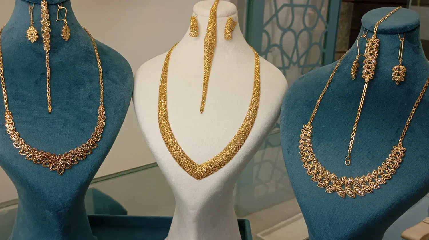 طلای بدون اجرت|جواهرات|شیراز, شاهچراغ|دیوار