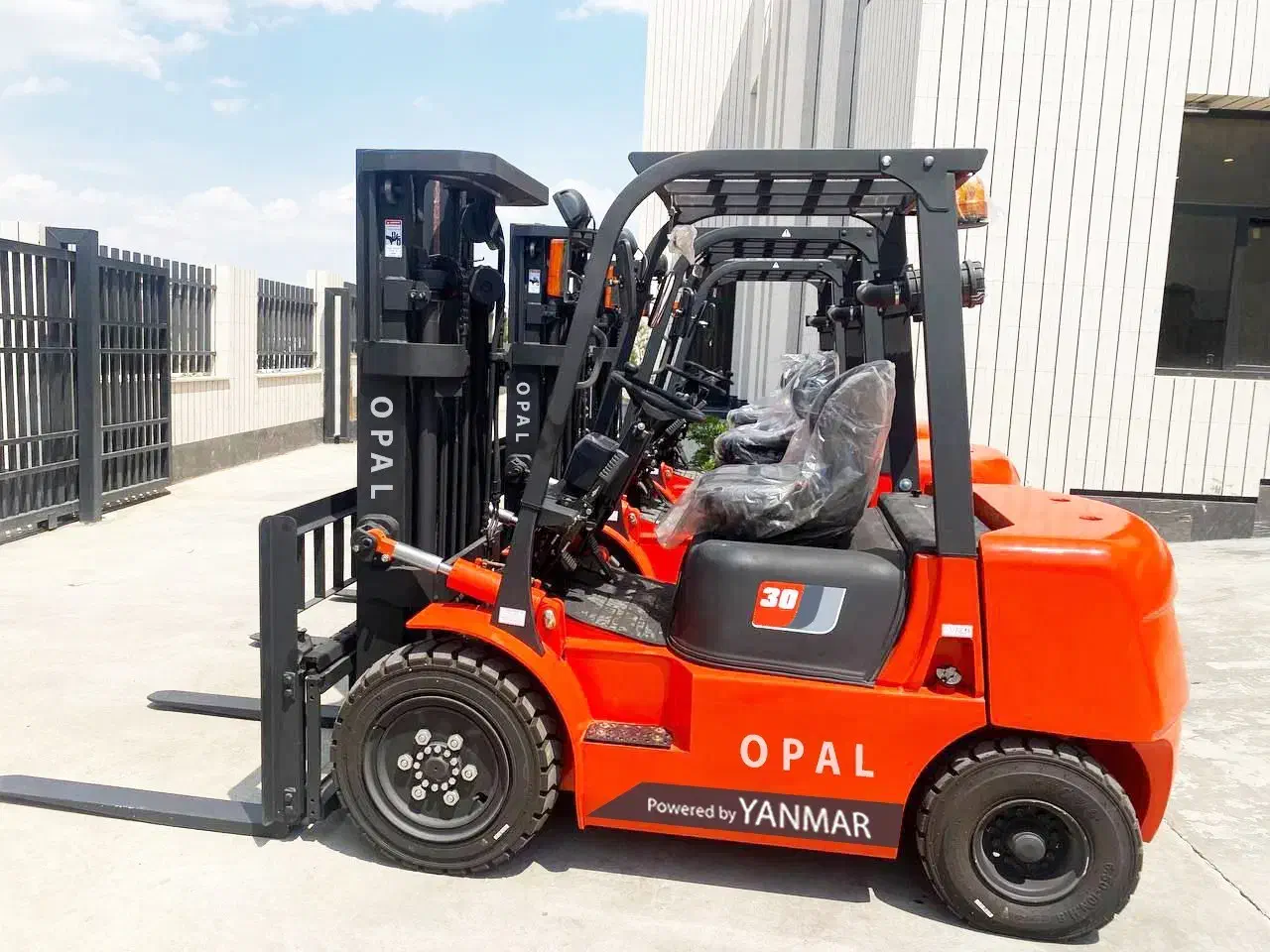 لیفتراک صفر با موتور یانمار|خودرو سنگین|بندرعباس, |دیوار