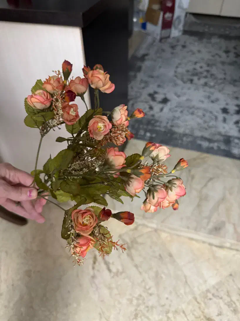 گل رز|گل مصنوعی|تهران, آهنگران (سراسیاب دولاب)|دیوار