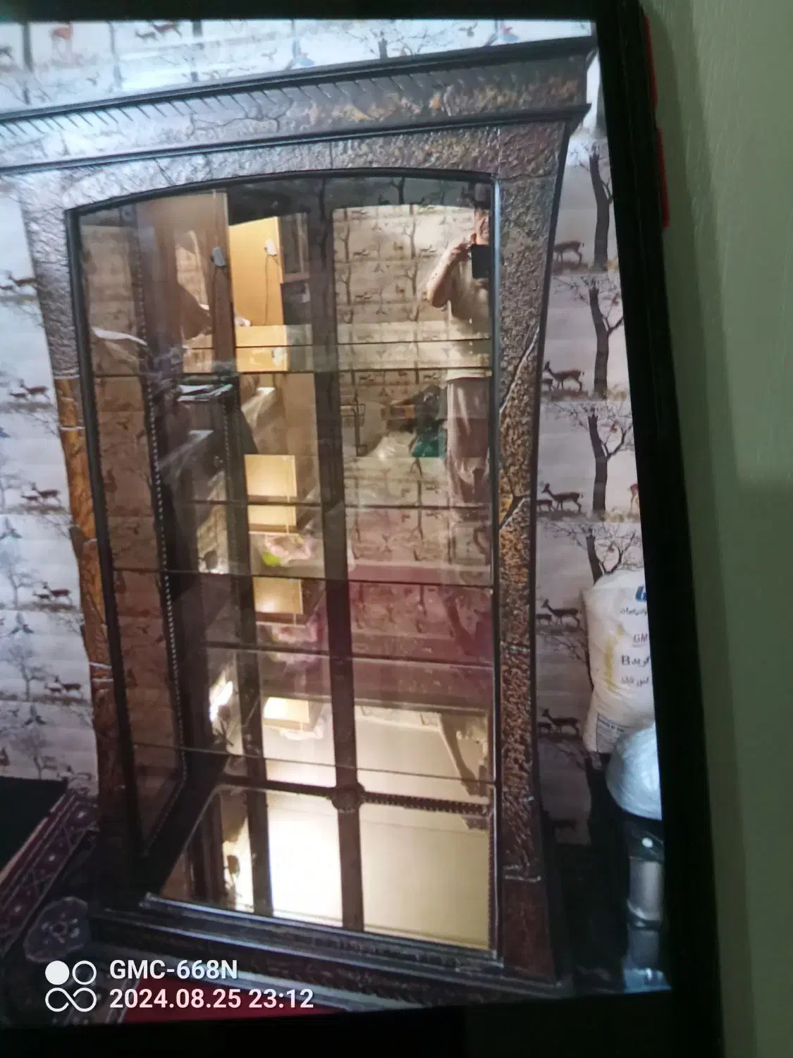 ویترین و میز تلویزیون|بوفه، ویترین، کنسول|کاشان, ملا حبیبالله شریف|دیوار