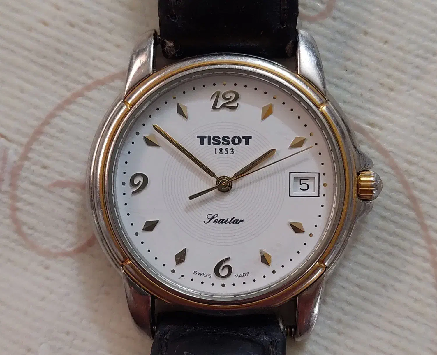 ساعت تیسوت اصل|ساعت|اصفهان, باغ گلها|دیوار