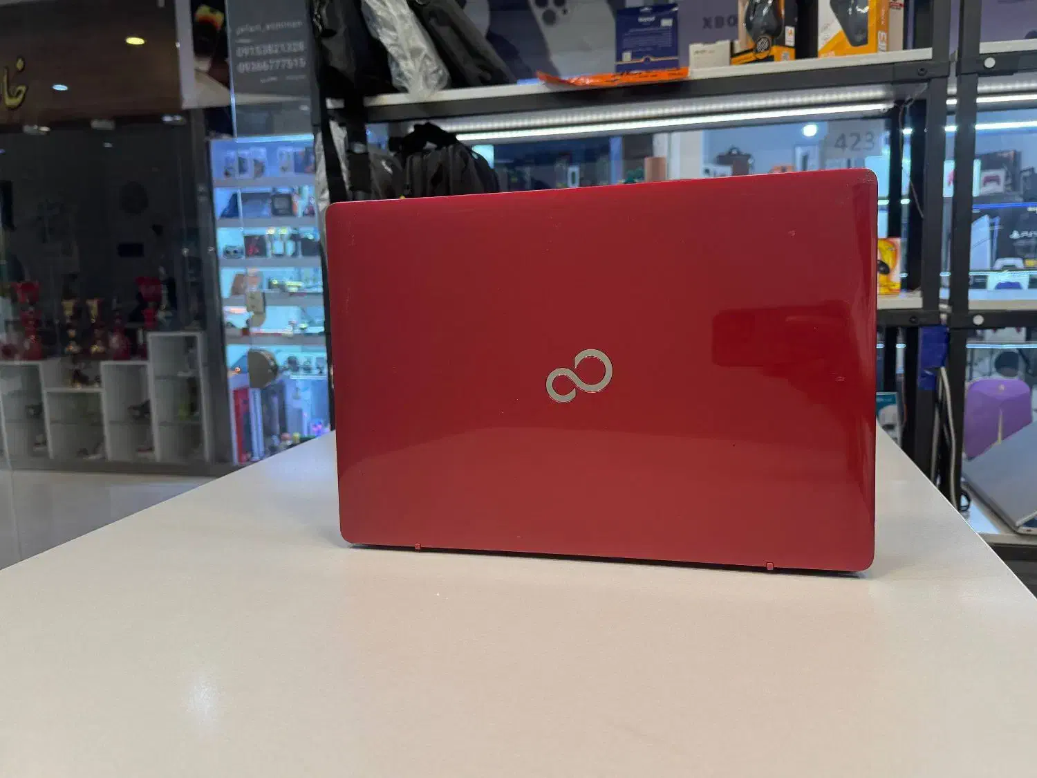 لپتاپ خوشرنگ و اقتصادی Fujitsu قرمز چشمگیر|رایانه همراه|مشهد, استاد یوسفی (شهرک غرب)|دیوار