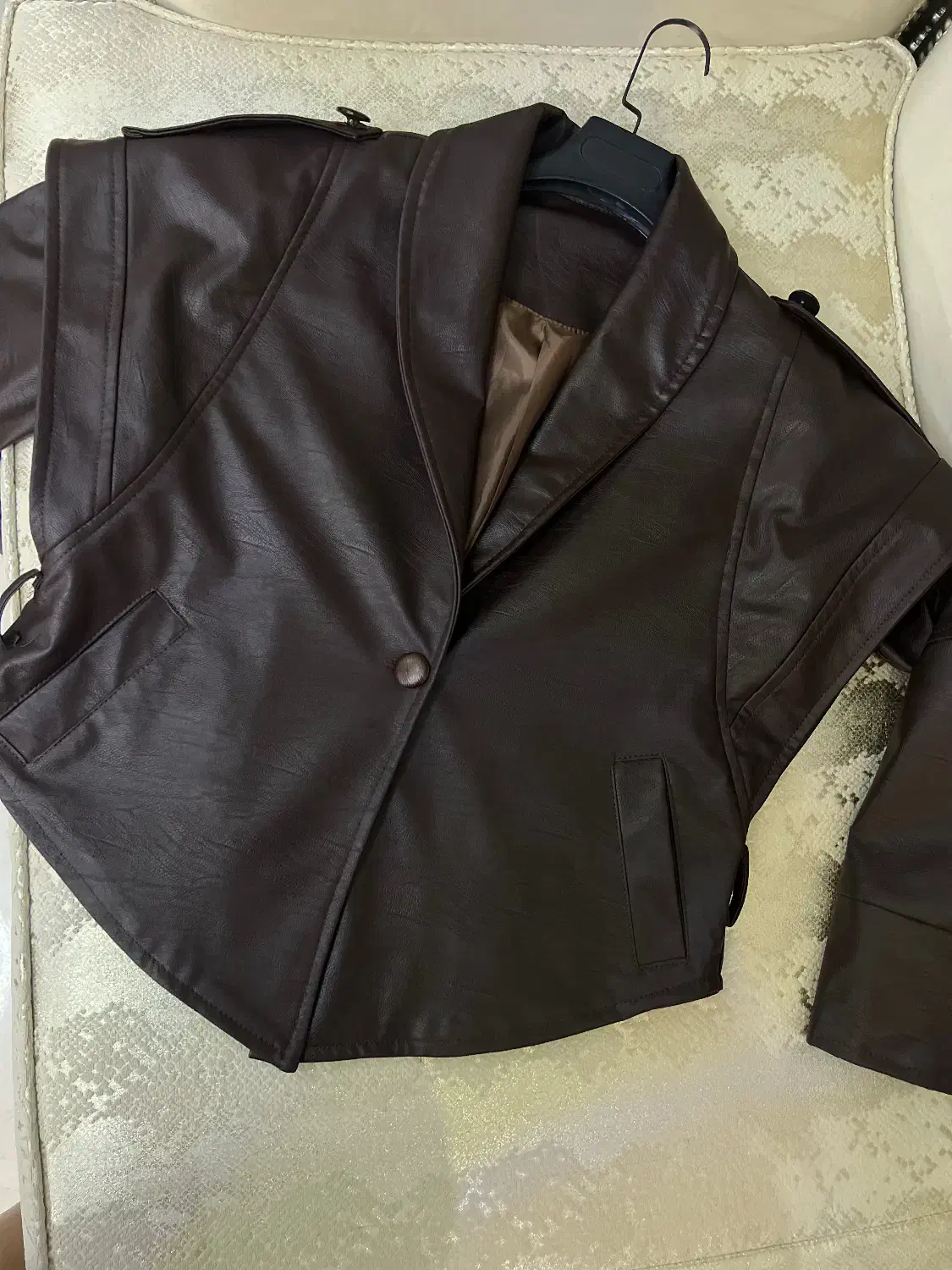 کت پینترستی|لباس|تهران, آسمان|دیوار