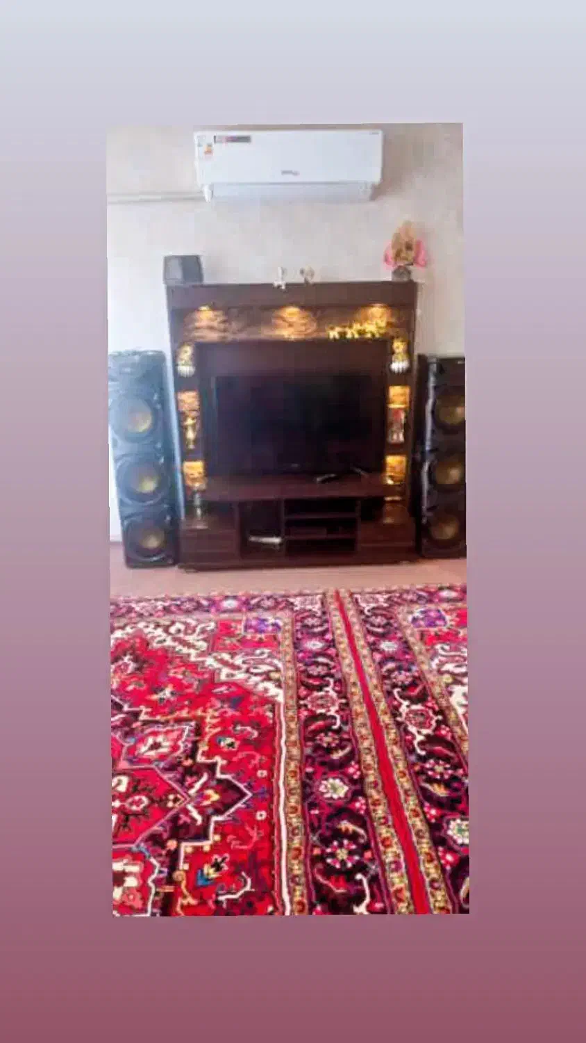 یک عدد میز تلویزیون تمیز|میز تلویزیون|تبریز, |دیوار