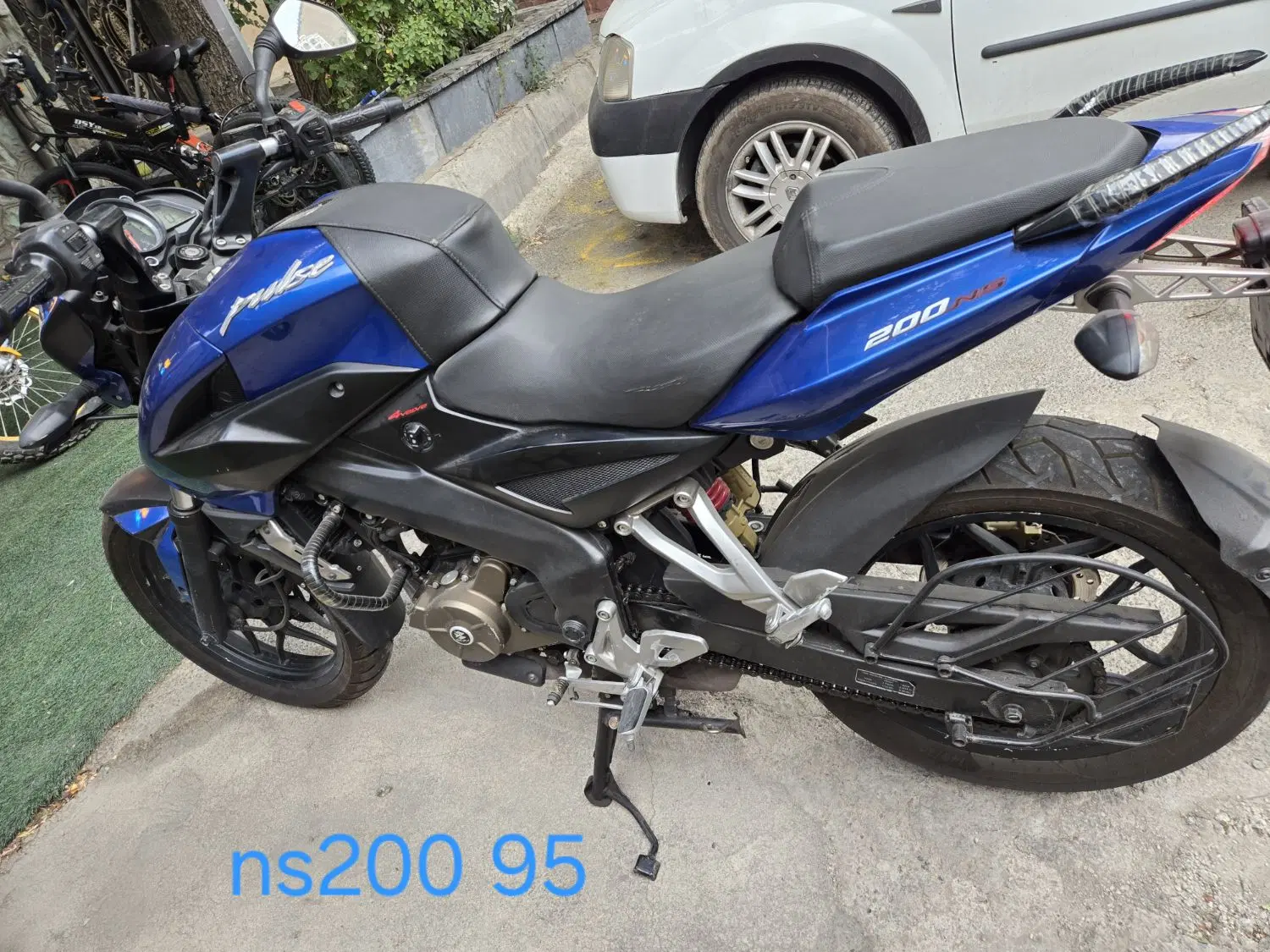 95 مدل ns200|موتورسیکلت|فشم, |دیوار