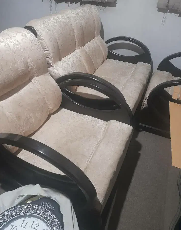 آینه درآور تمیز نیم ست مبل چوب  زیر قیمت تایک هفته|جاکفشی، کمد، دراور|اراک, |دیوار