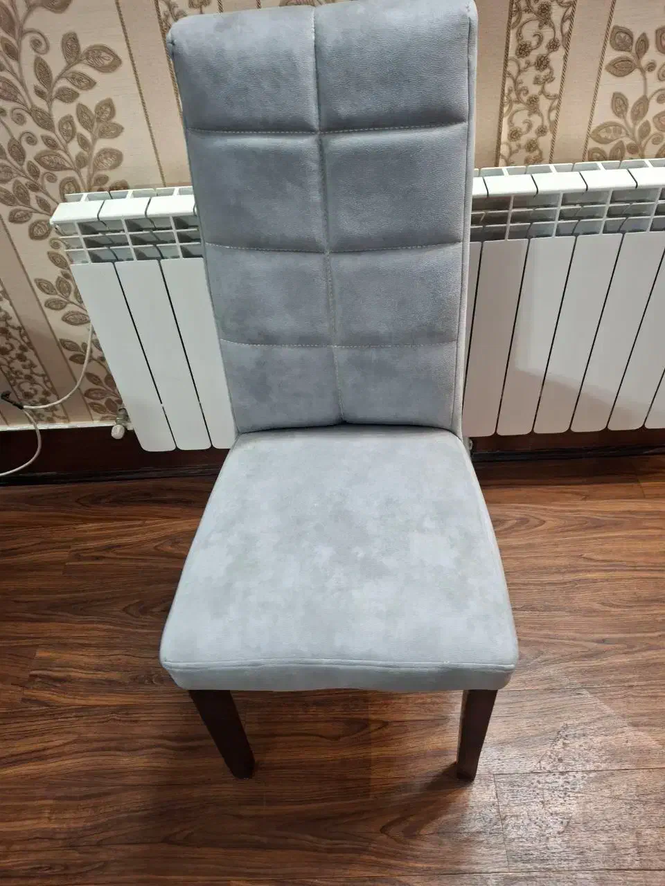 یک دست مبل هفت نفره و میز ناهارخوری شش نفره|مبلمان خانگی و میز عسلی|زاهدان, |دیوار