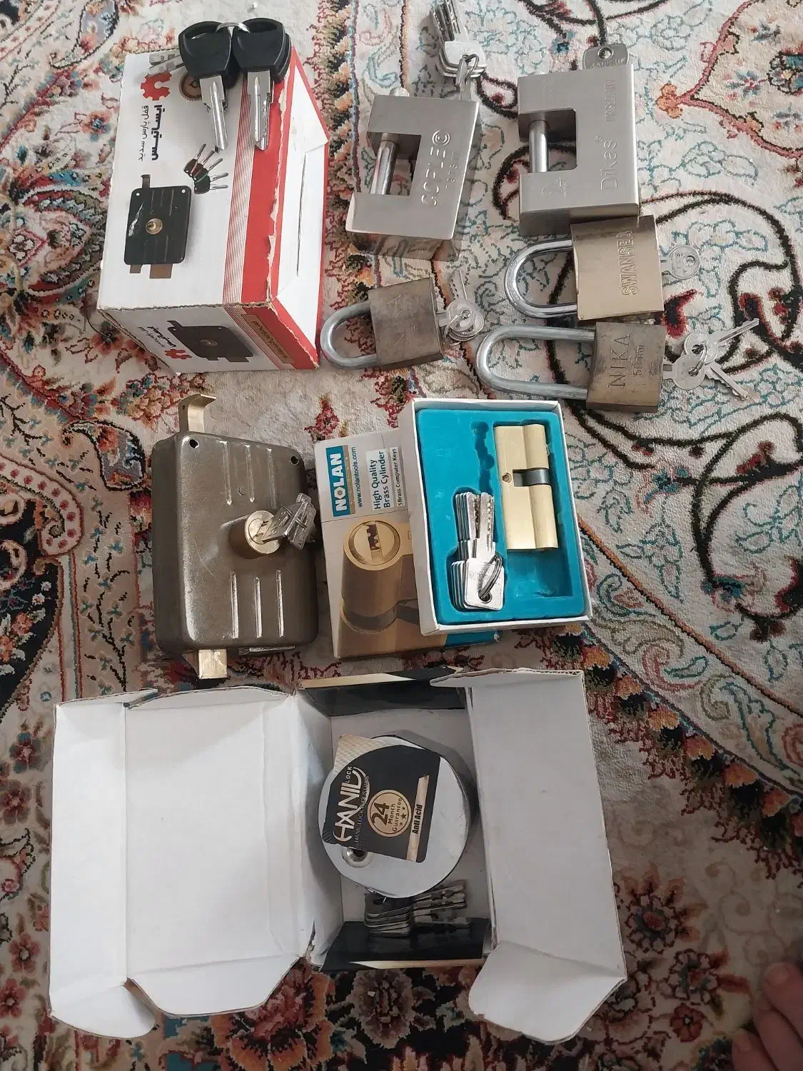 انواع قفل کتابی اویز حیاطی و ورودی در حد نو نو|ابزارآلات|کرج, حصارک بالا|دیوار