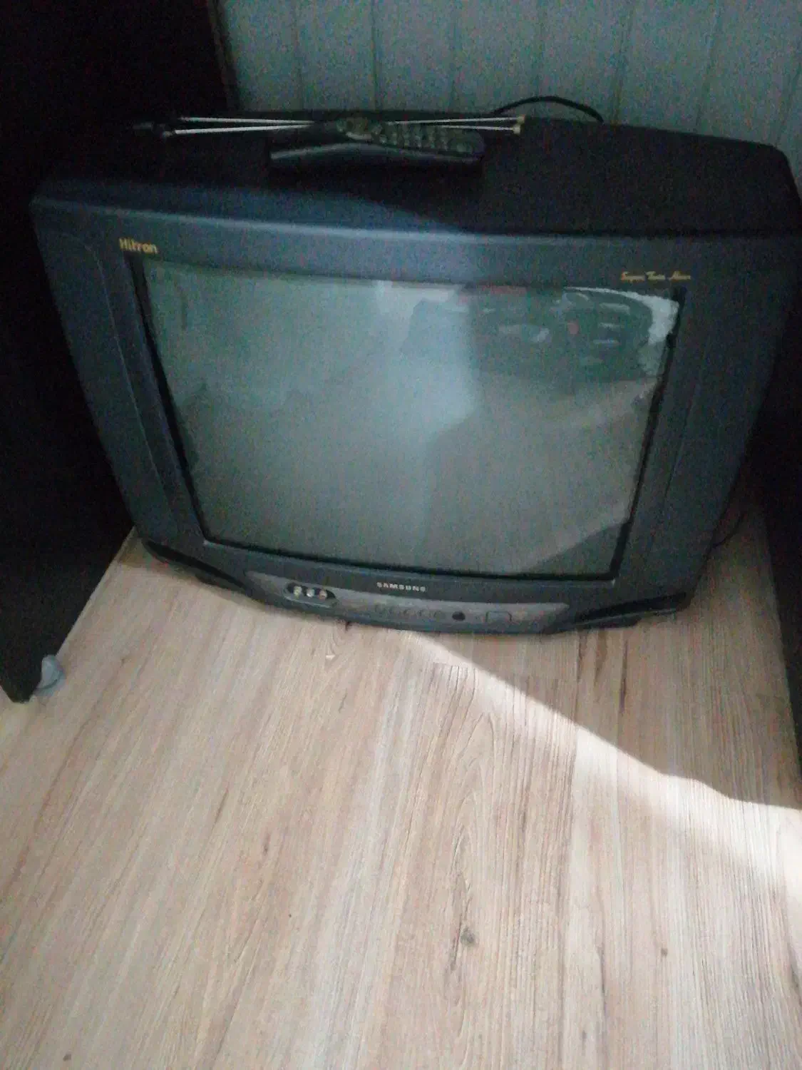 تلویزیون سامسونگ|تلویزیون و پروژکتور|رشت, منظریه|دیوار