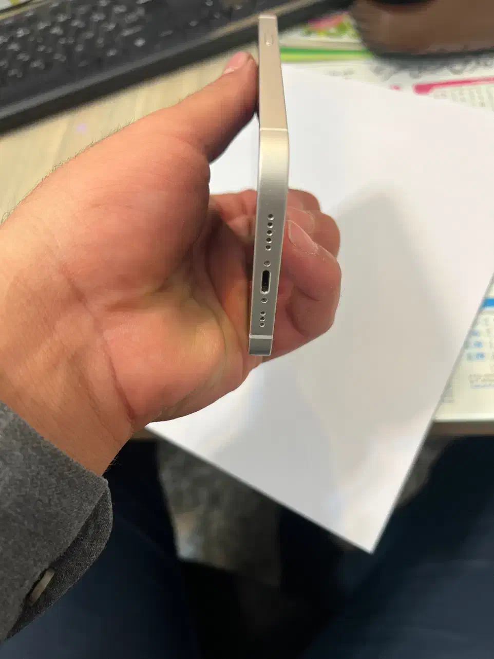 گوشی ۱۲نرمال فوق العاده تمیز|موبایل|اصفهان, آبشار|دیوار