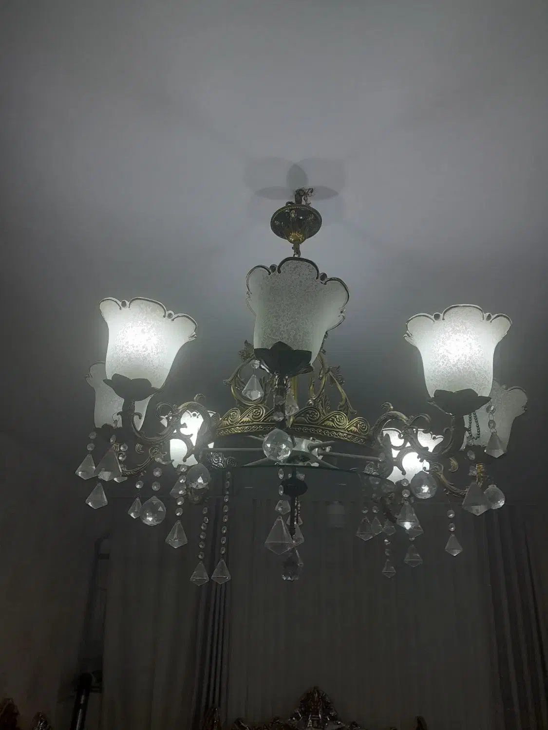 لوستر 8شاخه|لوستر و چراغ آویز|قم, نیروگاه|دیوار