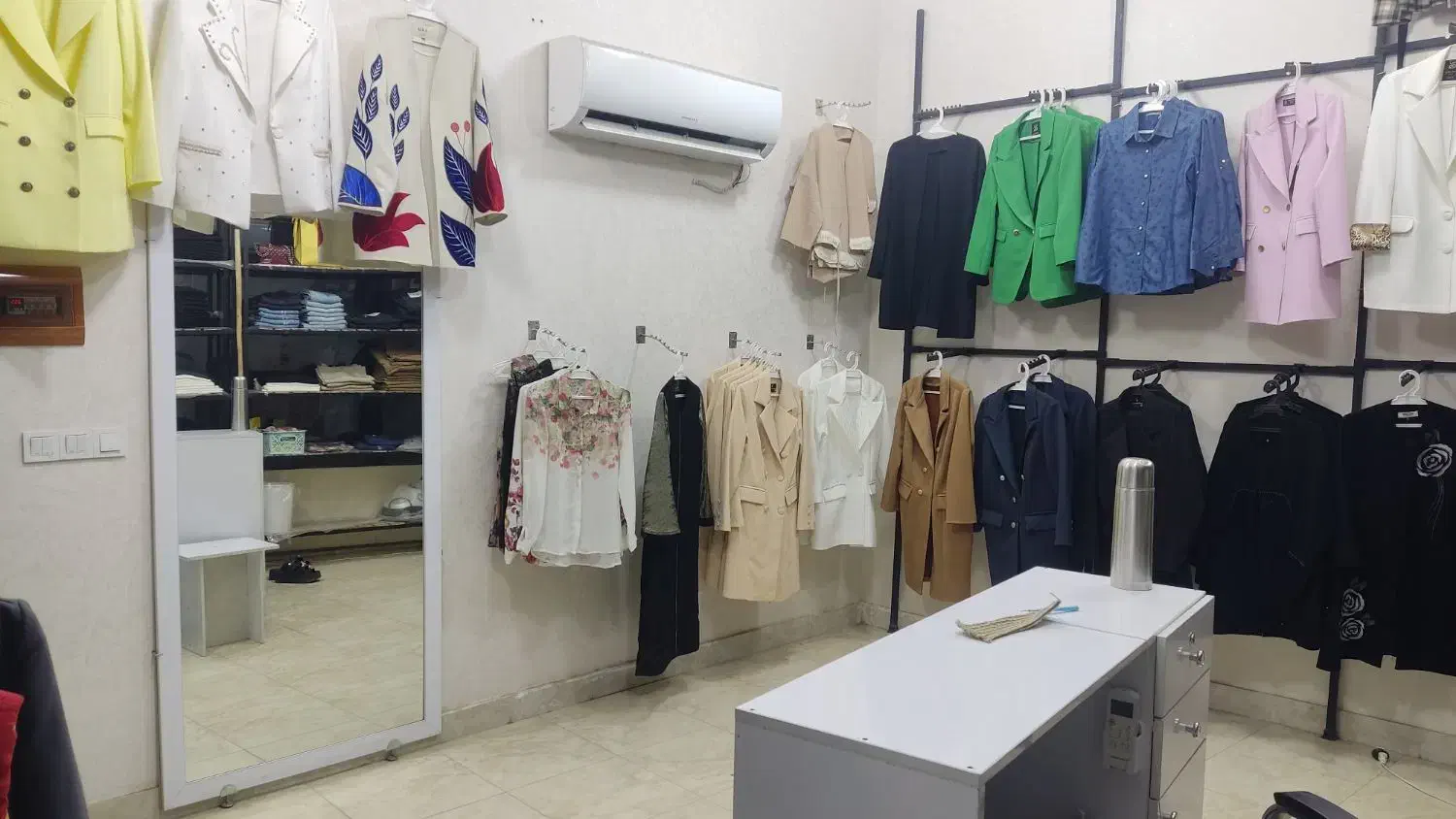 واگذاری مغازه پوشاک زنانه|لباس|ایلام, |دیوار