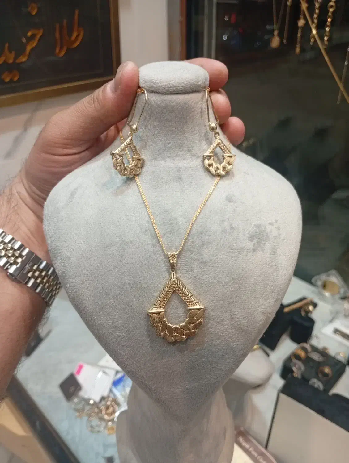 طلا اجرت 3 درصد|جواهرات|شیراز, زند|دیوار