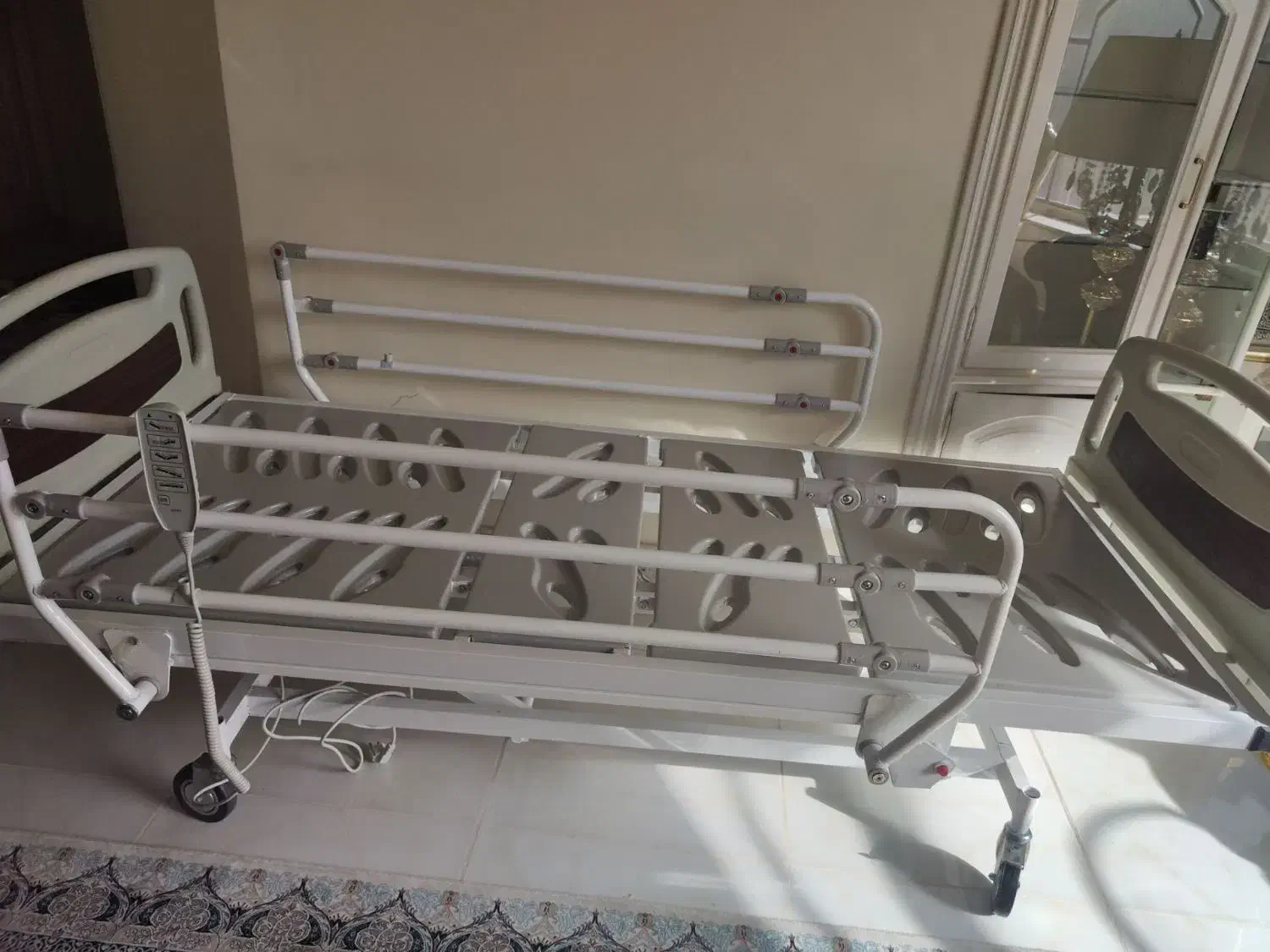 تخت برقی|آرایشی، بهداشتی، درمانی|مشهد, هنرور|دیوار