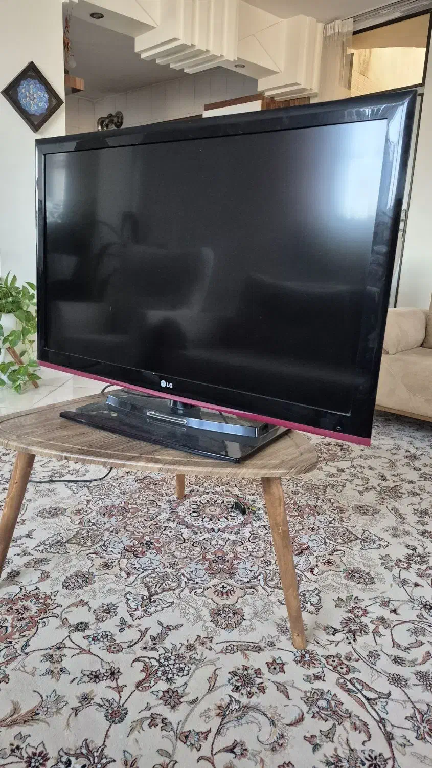 تلویزیون ۴۲LG اینچ LEDکره ای اصل بدون هیچ ایراد|تلویزیون و پروژکتور|زیباشهر, |دیوار