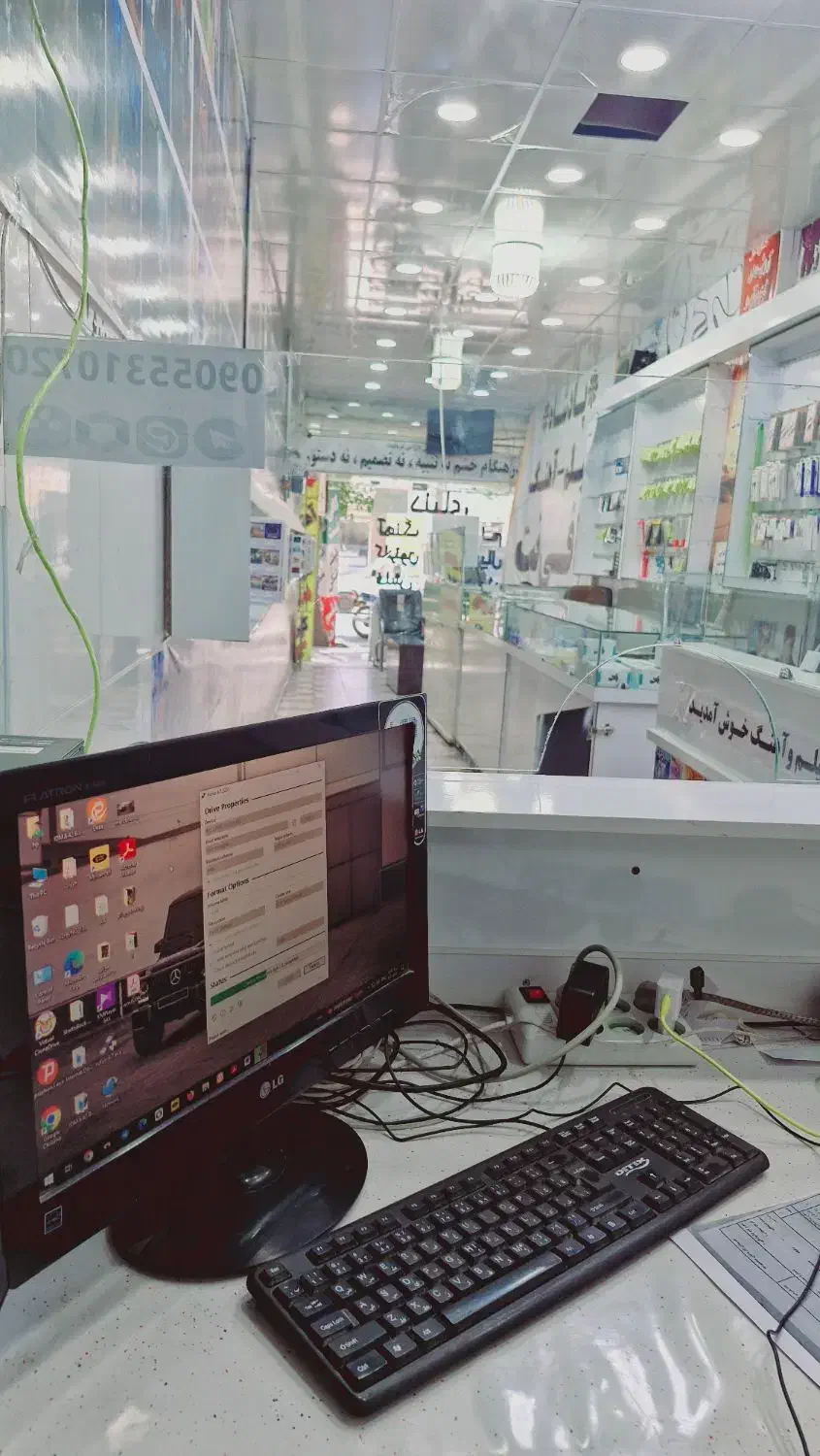 شریک در کافینت ونمایندگی ایرانسل و همراه اول و...|استخدام رایانه و فناوری اطلاعات|کاشمر, |دیوار