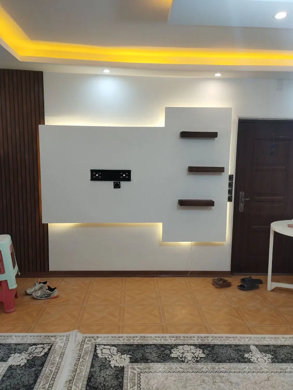 رنگ کاری‌ و‌ نقاشی‌ ساختمان ،کناف‌ و‌ سقف‌ کاذب|خدمات پیشه و مهارت|پاکدشت, پاکدشت (مامازند)|دیوار