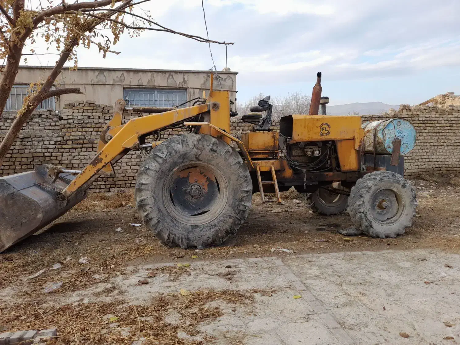 تراکتور بیل عقب|خودرو سنگین|گلبهار, شهر جدید گلبهار|دیوار