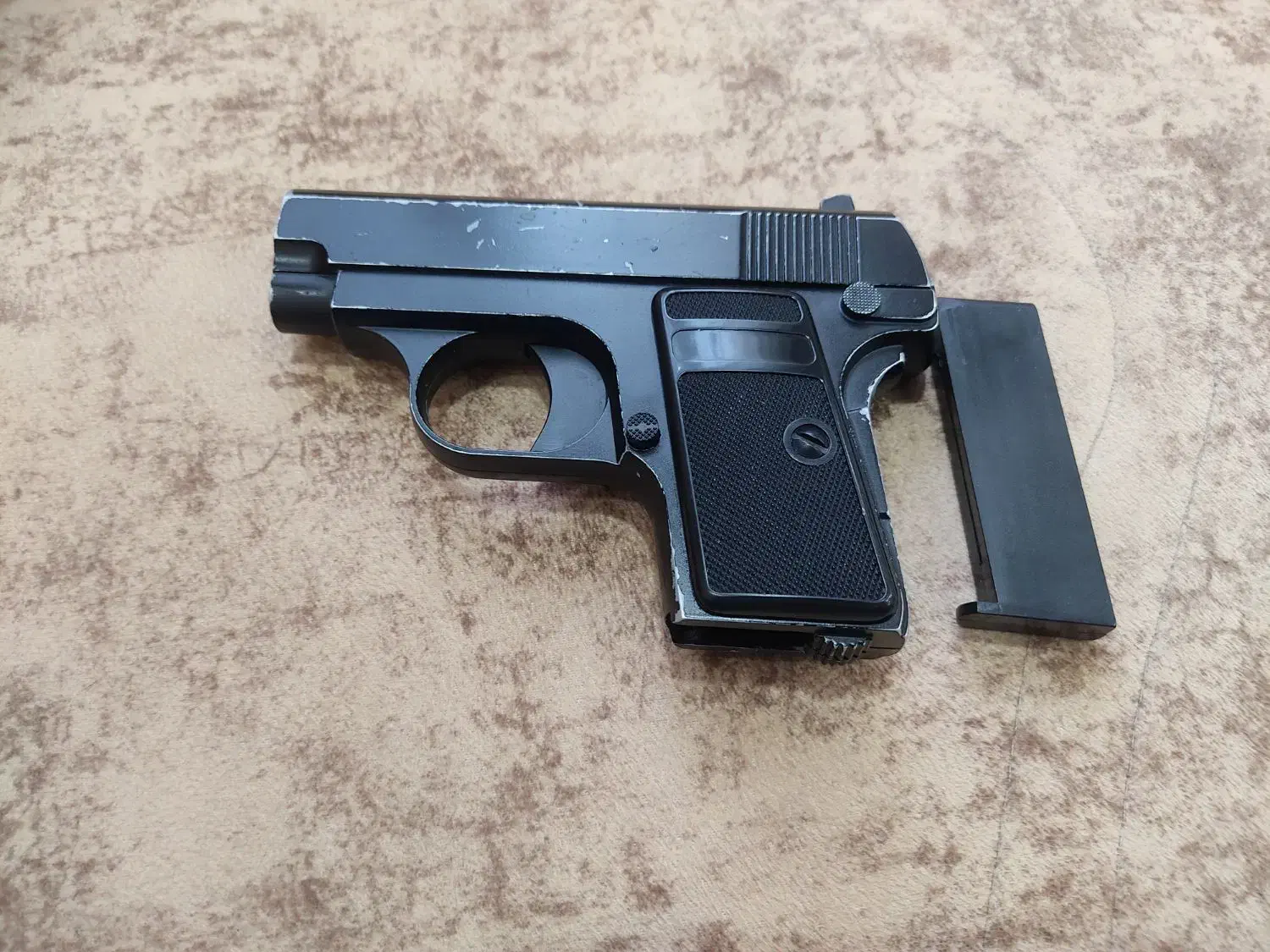 تفنگ اسباب بازی فلزی ساچمه ای|اسباب‌بازی بچه|کرج, شهرک فهمیده|دیوار