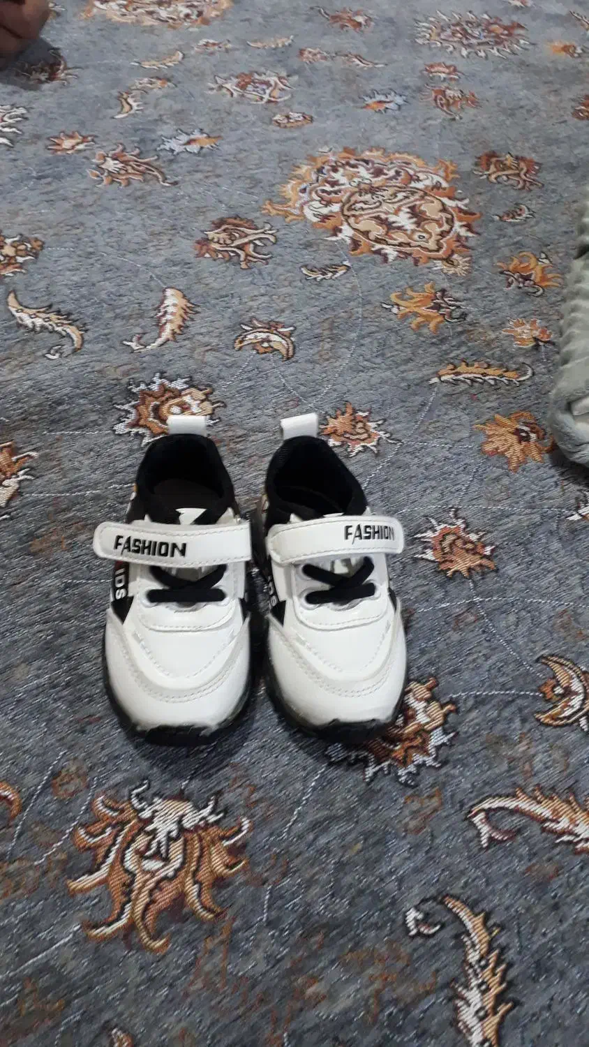 کفش بچه درحدنوچراق دار|کفش و لباس بچه|کرمانشاه, |دیوار