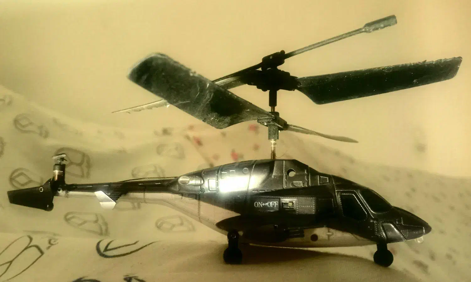 هلکوپتر شارژی کنترلی|اسباببازی بچه|اصفهان, مهدی آباد|دیوار