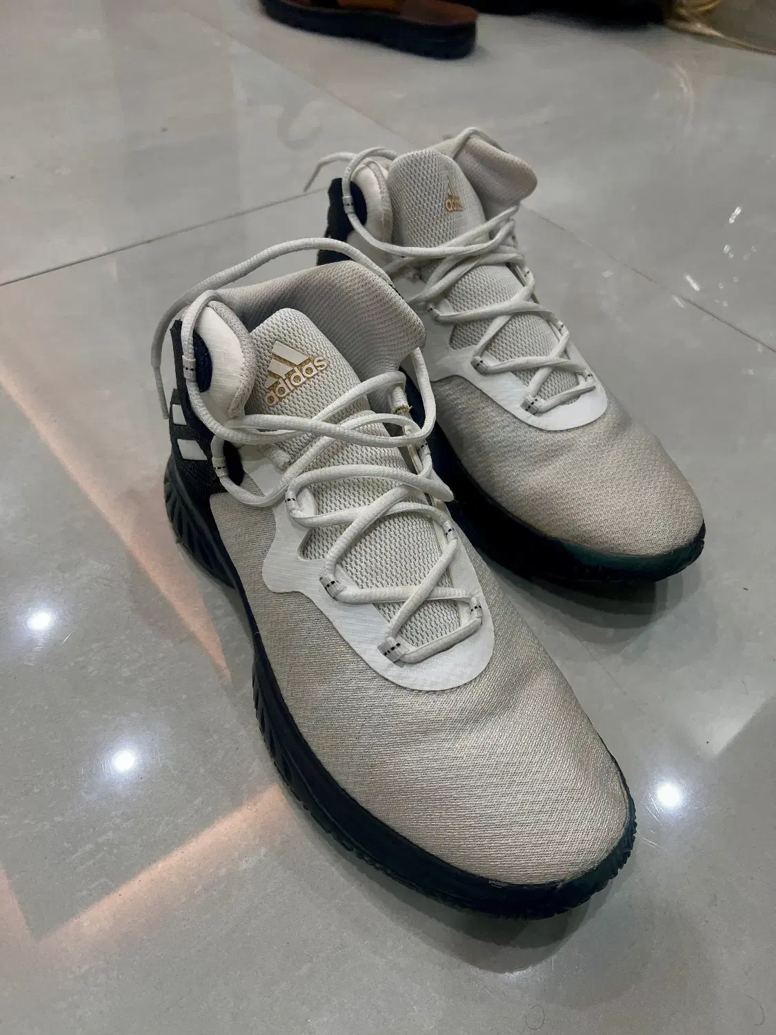 کفش ورزشی ادیداس اورجینال|تجهیزات ورزشی|اصفهان, باغ زرشک|دیوار