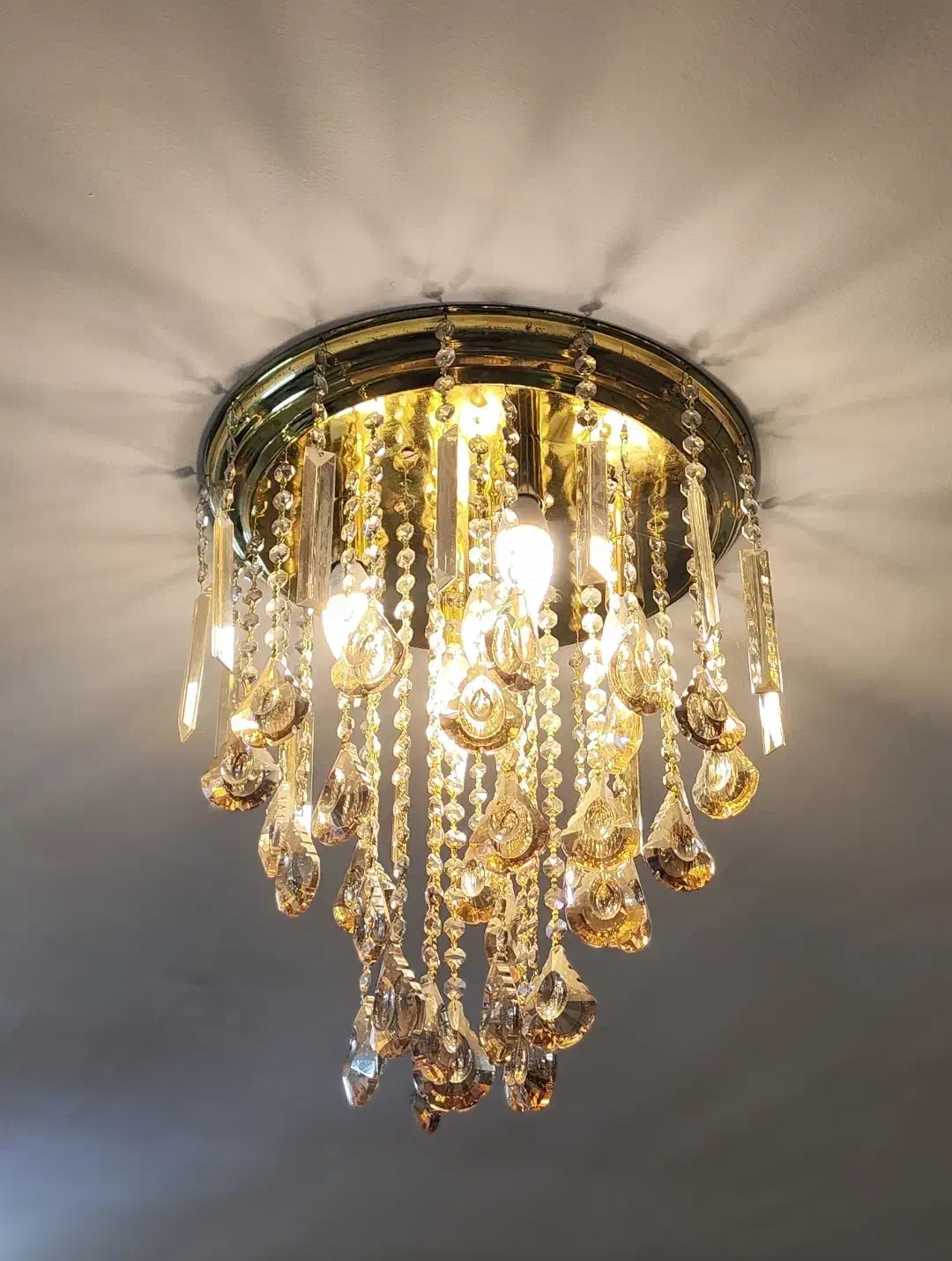 لوستر تمام کریستال خیلی شیک|لوستر و چراغ آویز|قم, پردیسان|دیوار