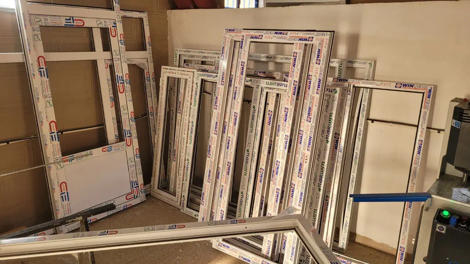 به قمیت تولیدی در و پنجره دوجداره و ....|مصالح و تجهیزات ساختمان|قزوین, |دیوار