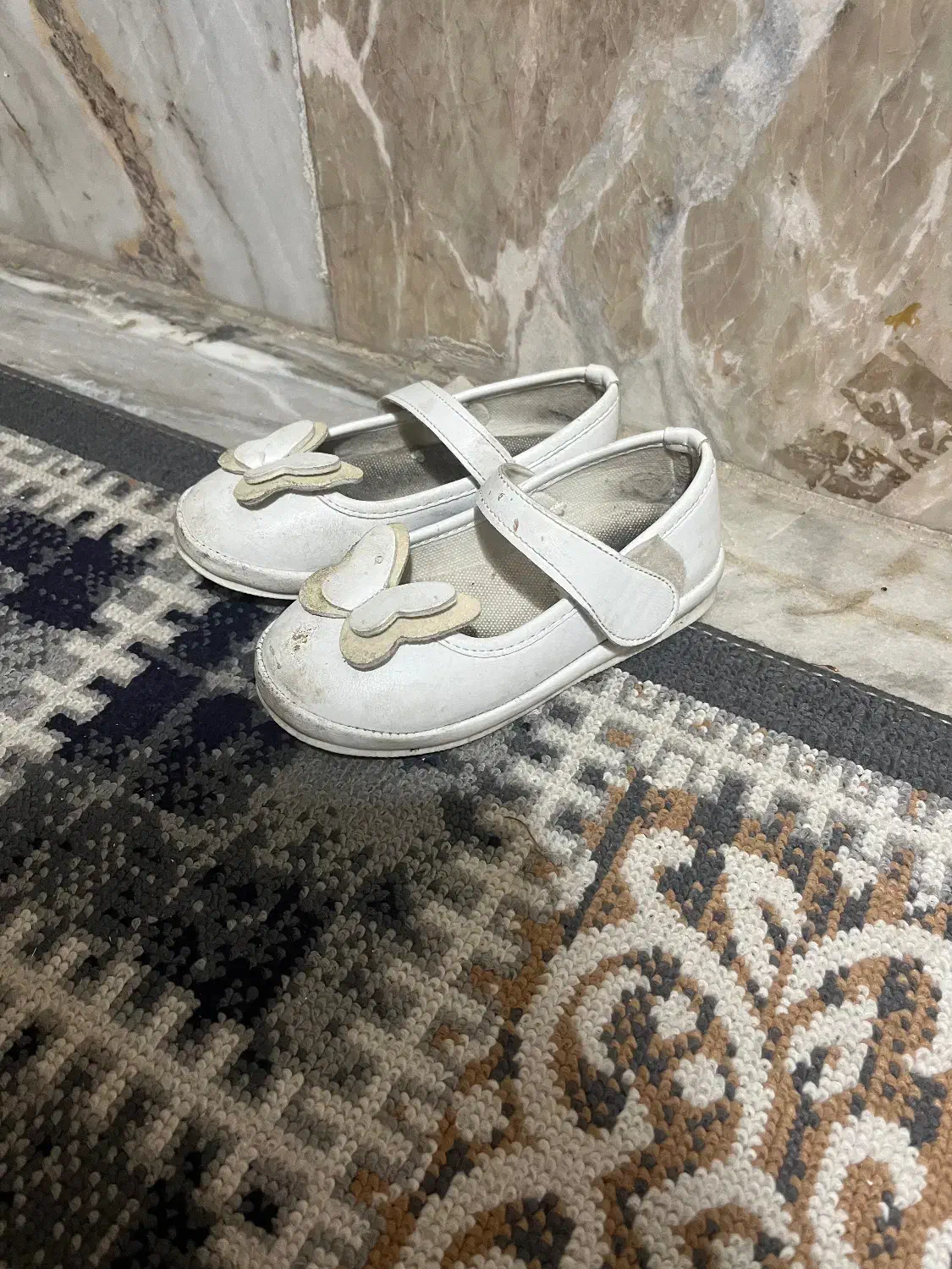 کفش بچه گانه|کفش و لباس بچه|اصفهان, دستگرده|دیوار