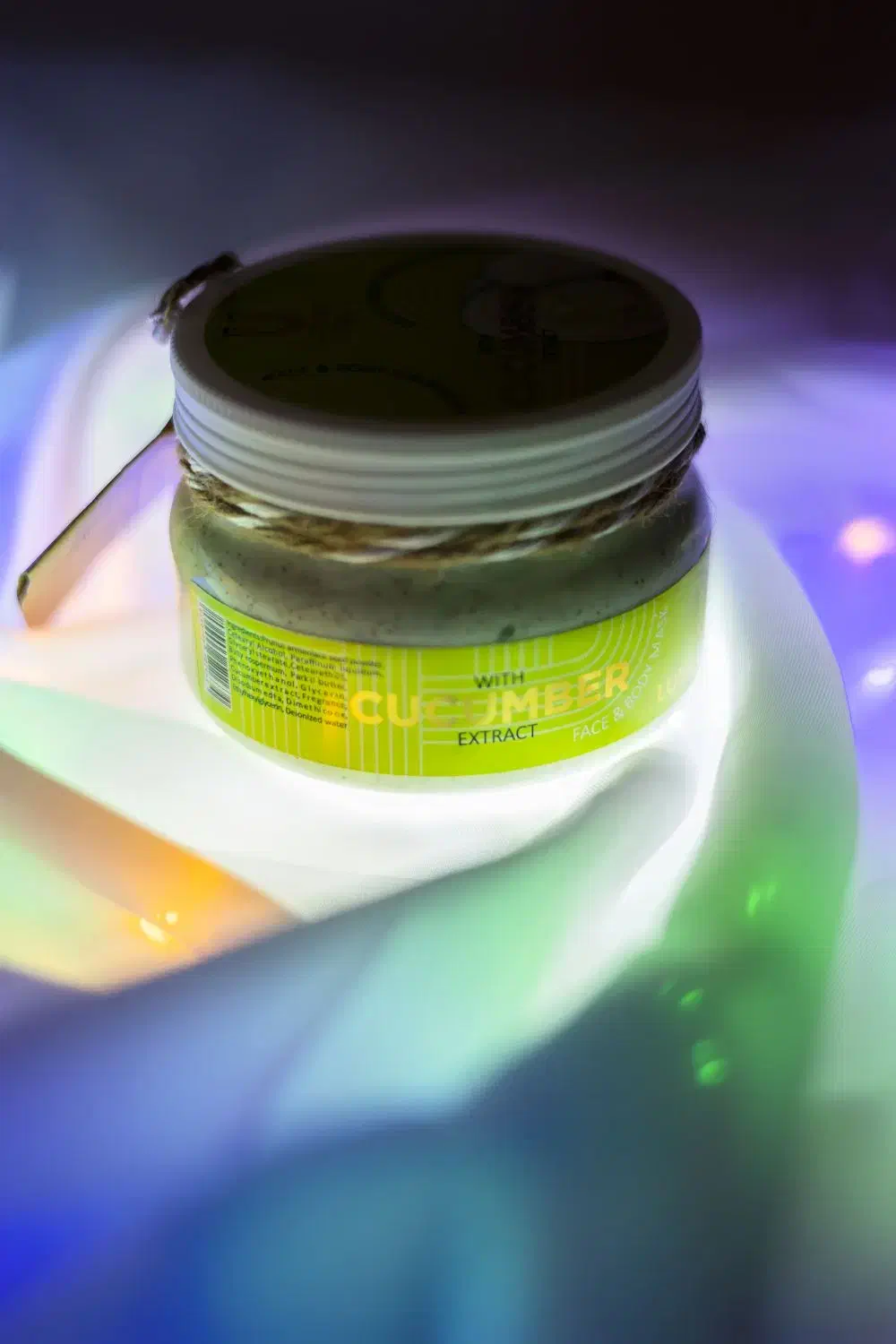 فروش محصولات پوست و مو برند معتبر|استخدام درمانی، زیبایی، بهداشتی|لنگرود, |دیوار