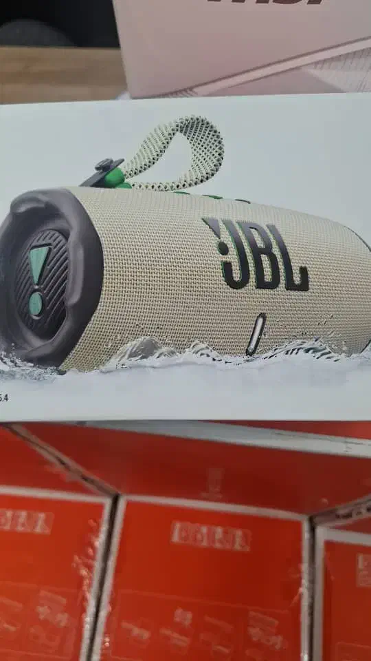 اسپیکر jblاصلی با صدای دلنشون|پخشکننده همراه|شیراز, شریفآباد|دیوار