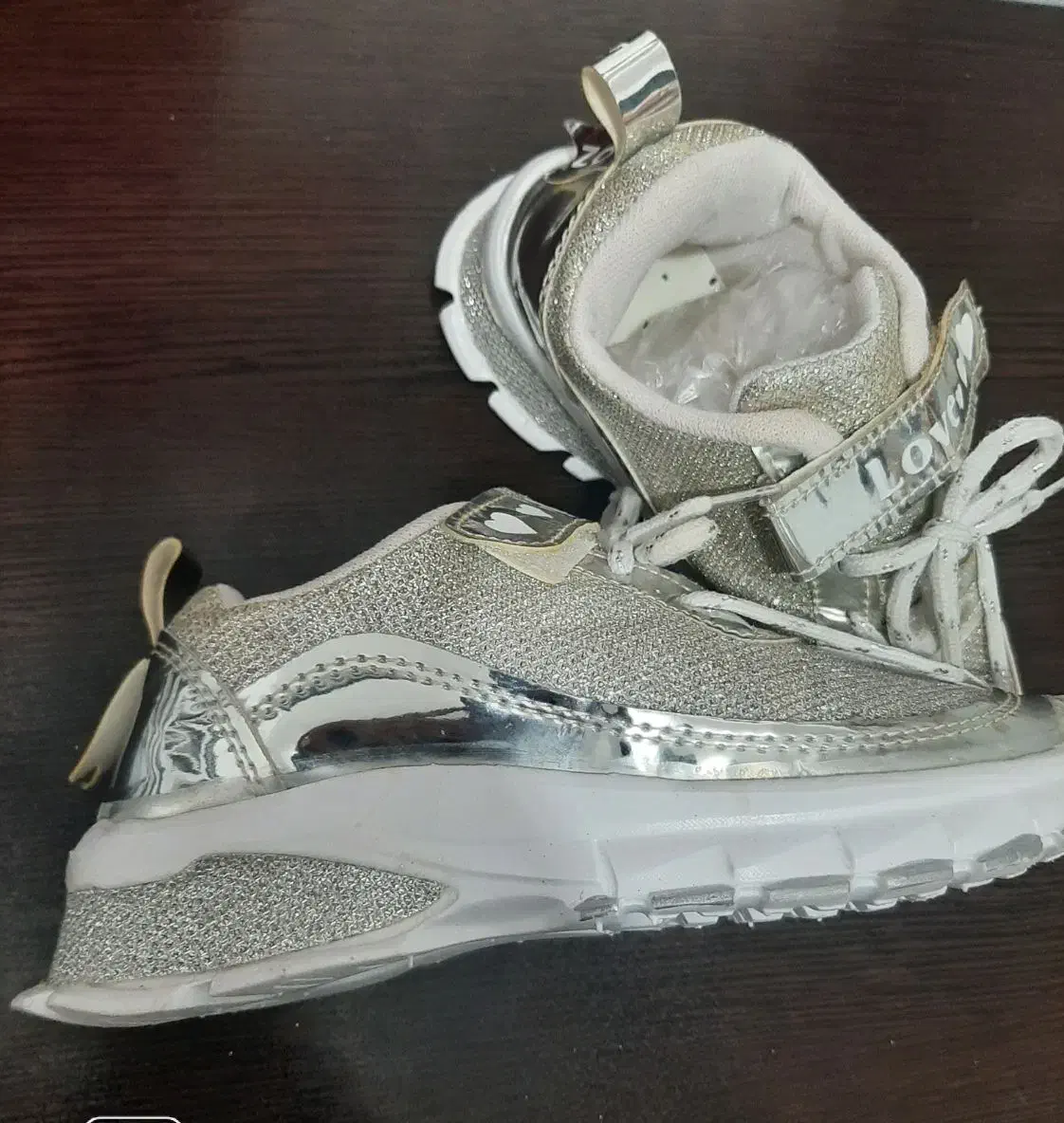 کتونی بچه گانه|کفش و لباس بچه|لولمان, |دیوار